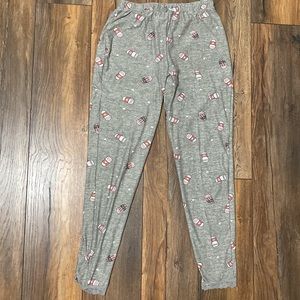 Set of 3 pajama bottoms.